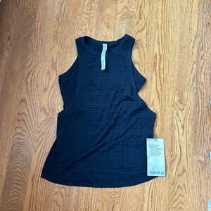 NWT Lululemon size 0 clear and present tank